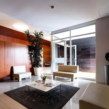 Blue Dragao - Modern Uptown With Free Parking Apartment *