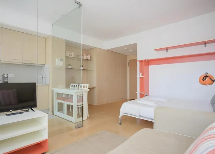 Blue Dragao - Modern Uptown With Free Parking Apartament *