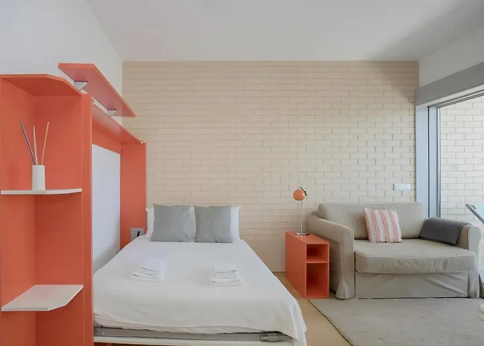 Blue Dragao - Modern Uptown With Free Parking Apartament